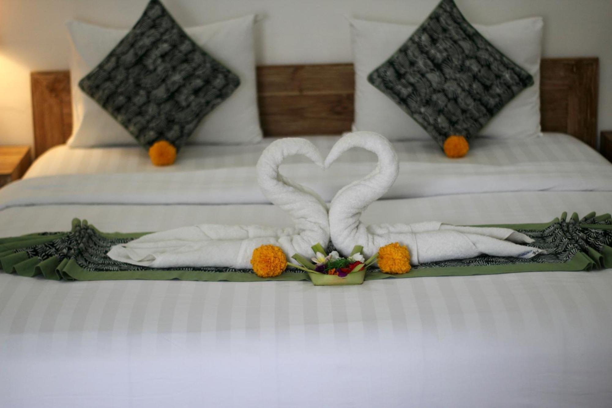 Hanaka Riverside Ubud Exterior photo