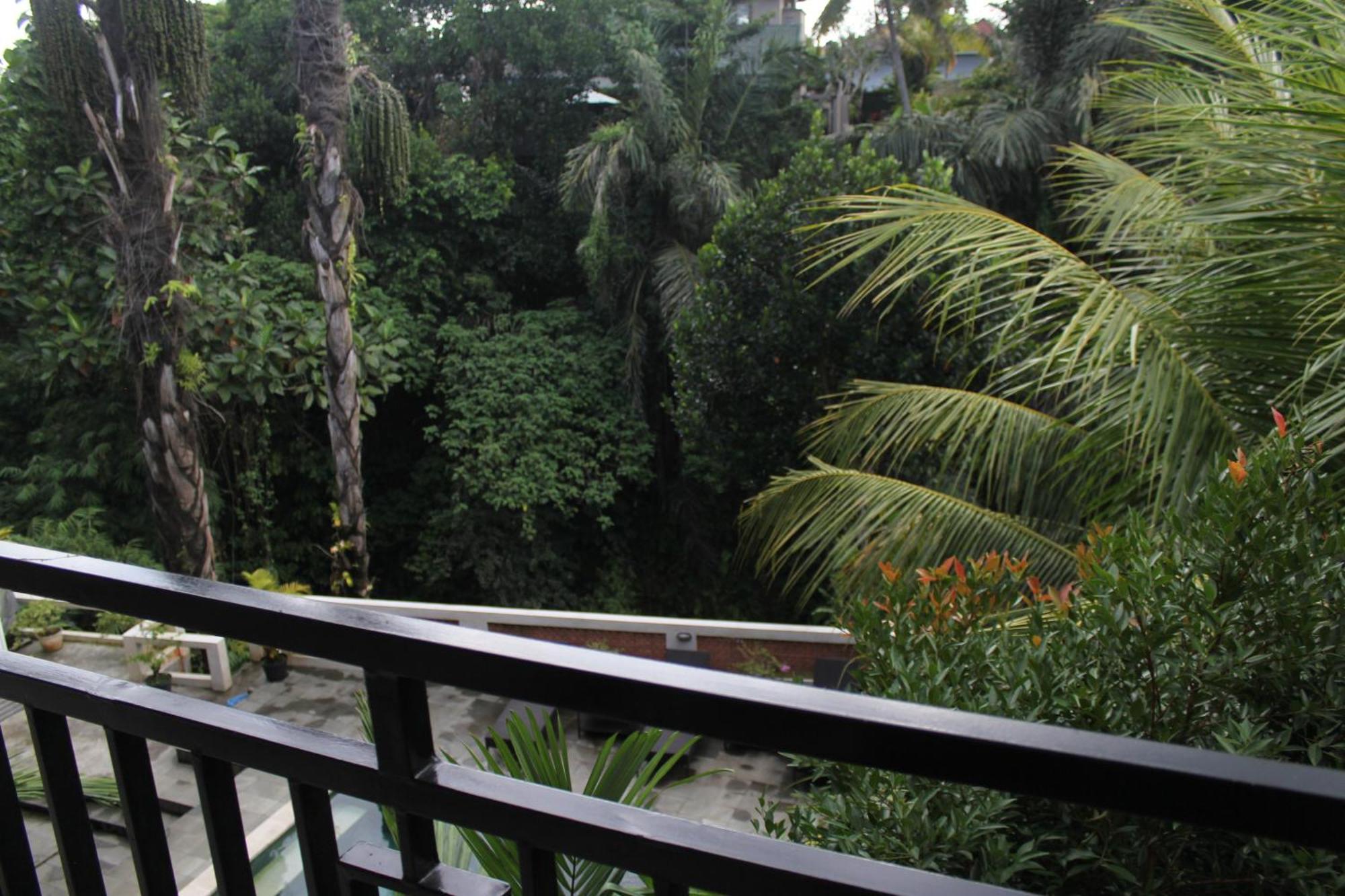 Hanaka Riverside Ubud Exterior photo