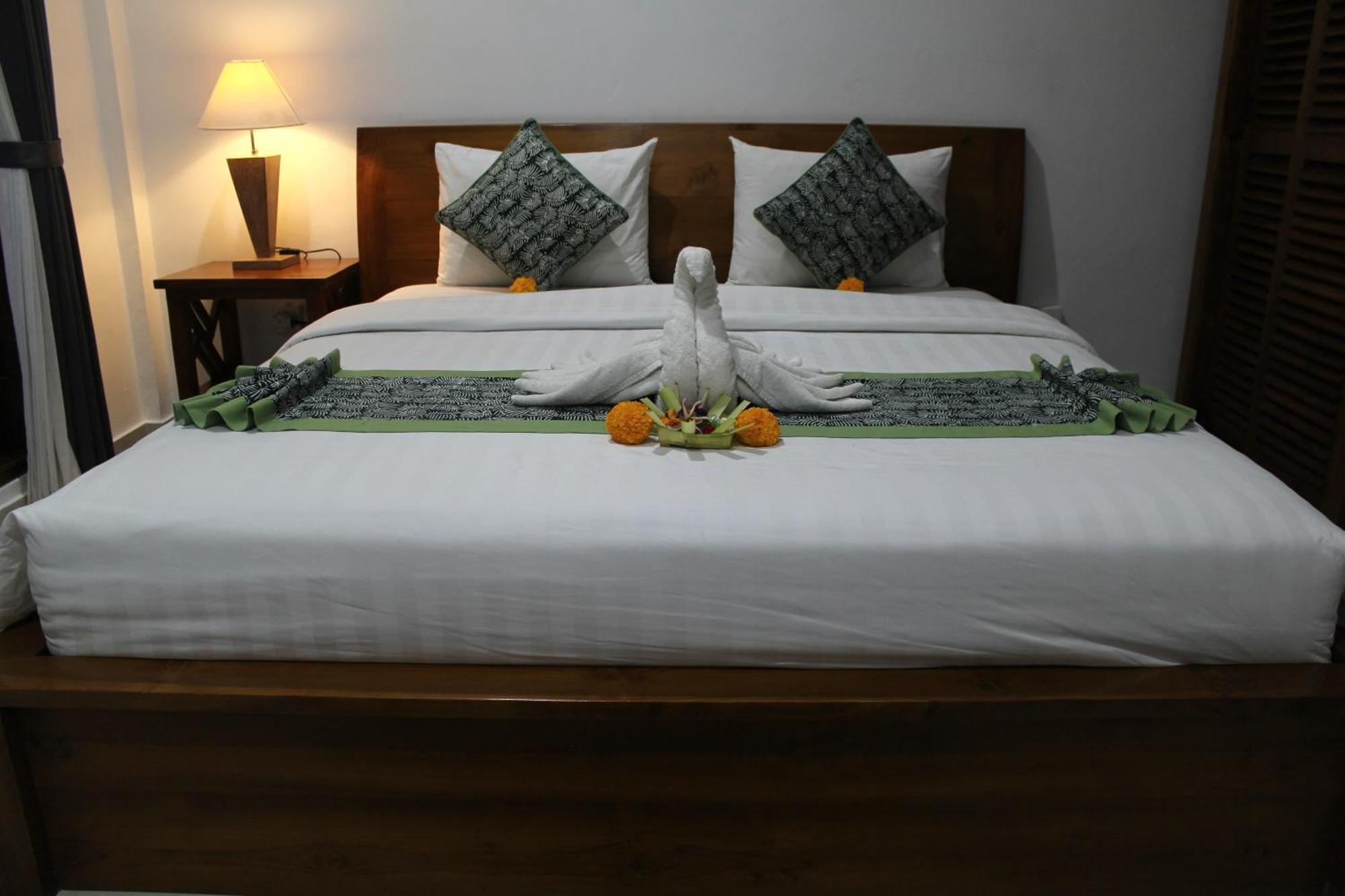 Hanaka Riverside Ubud Exterior photo