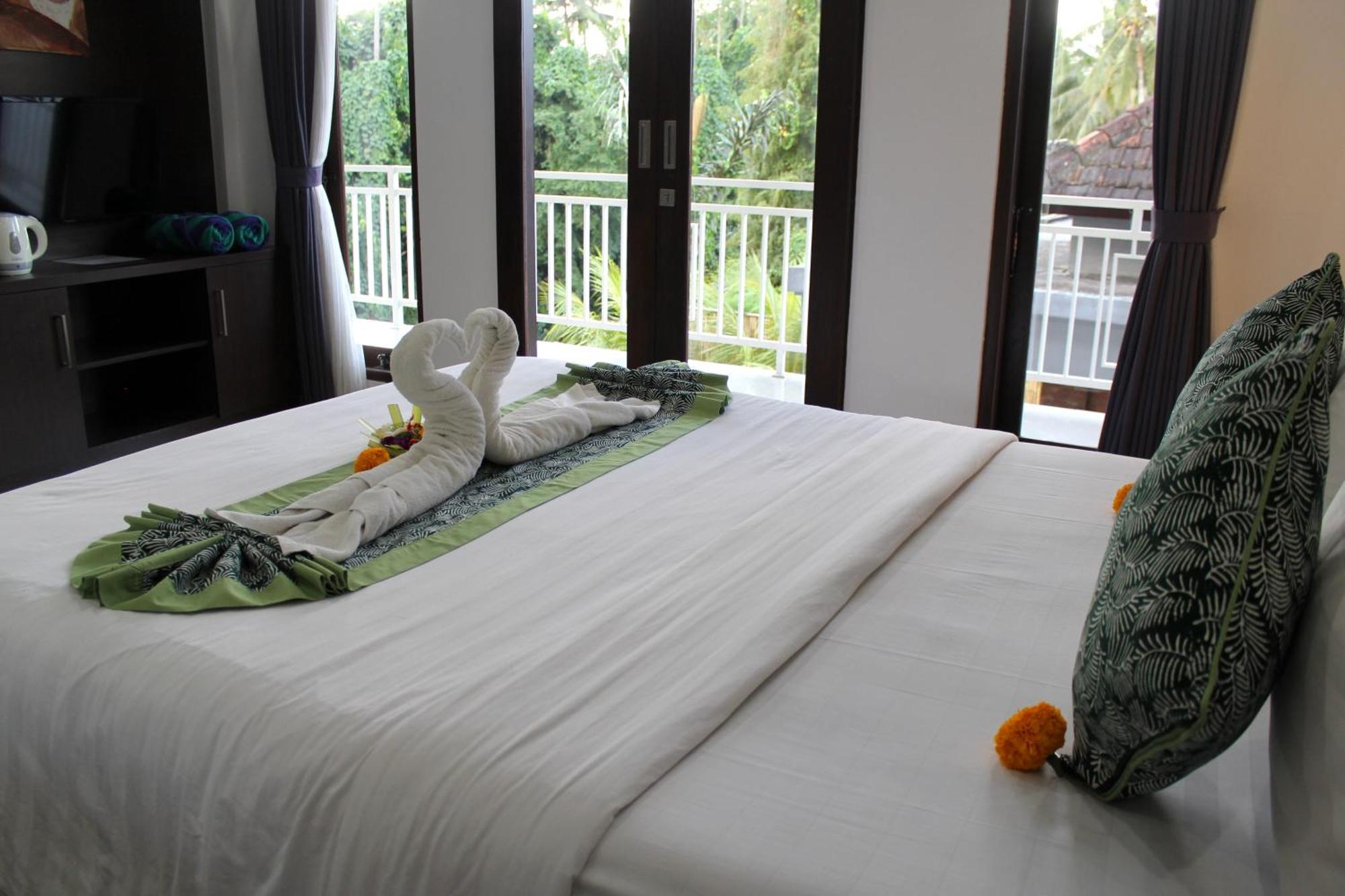 Hanaka Riverside Ubud Exterior photo