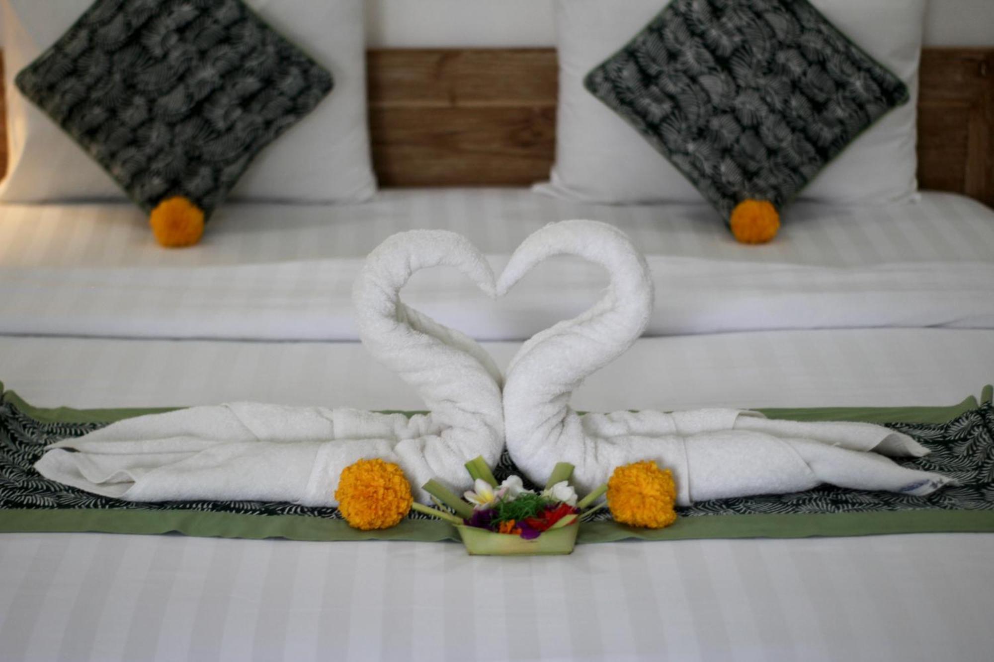 Hanaka Riverside Ubud Exterior photo