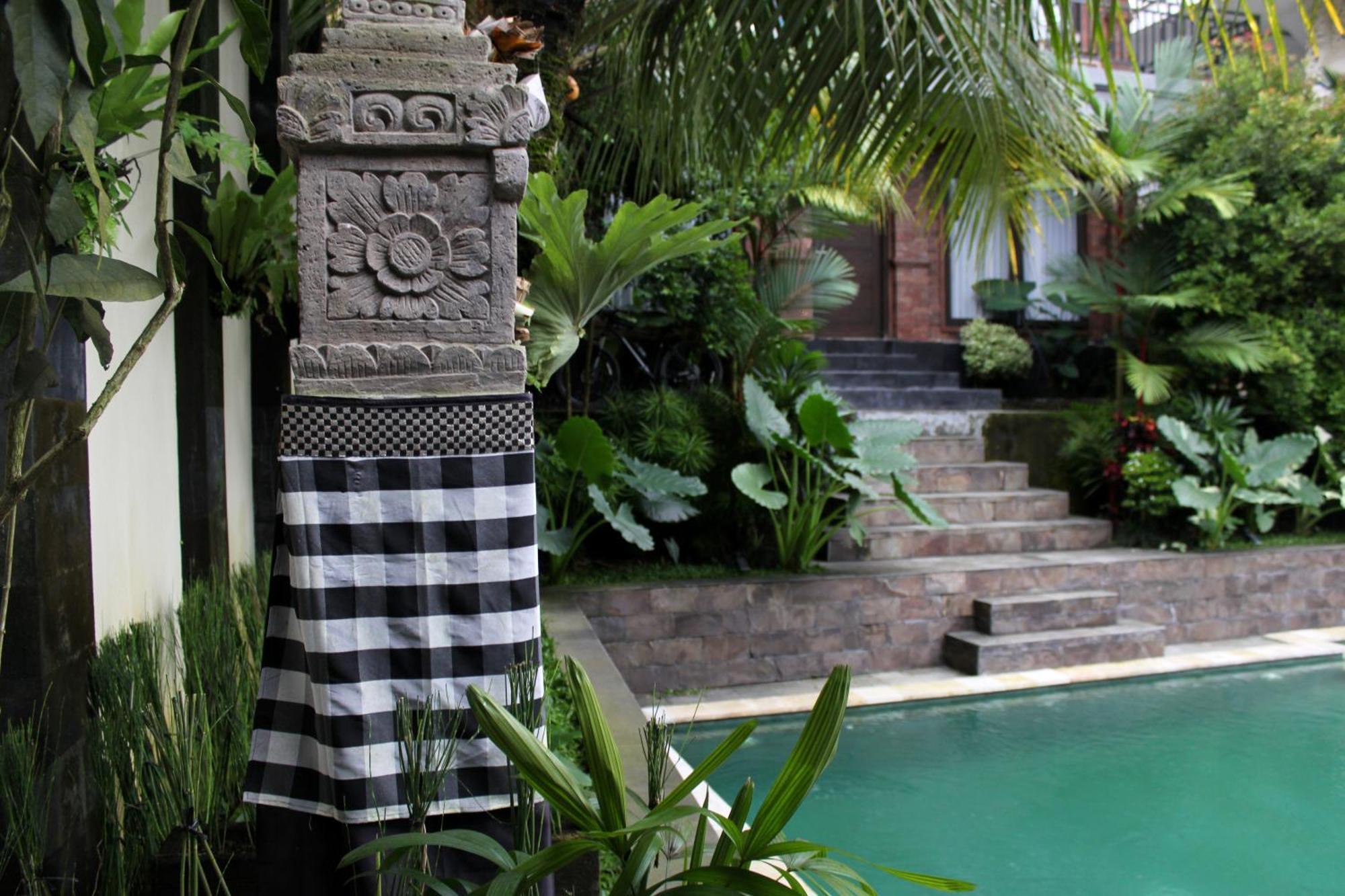 Hanaka Riverside Ubud Exterior photo